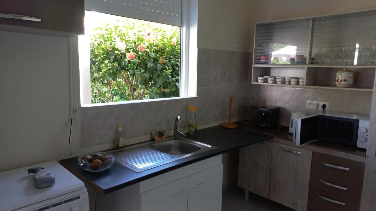 Charmant Petit T2 Dans Maison Vieux-Bourg Luaran gambar