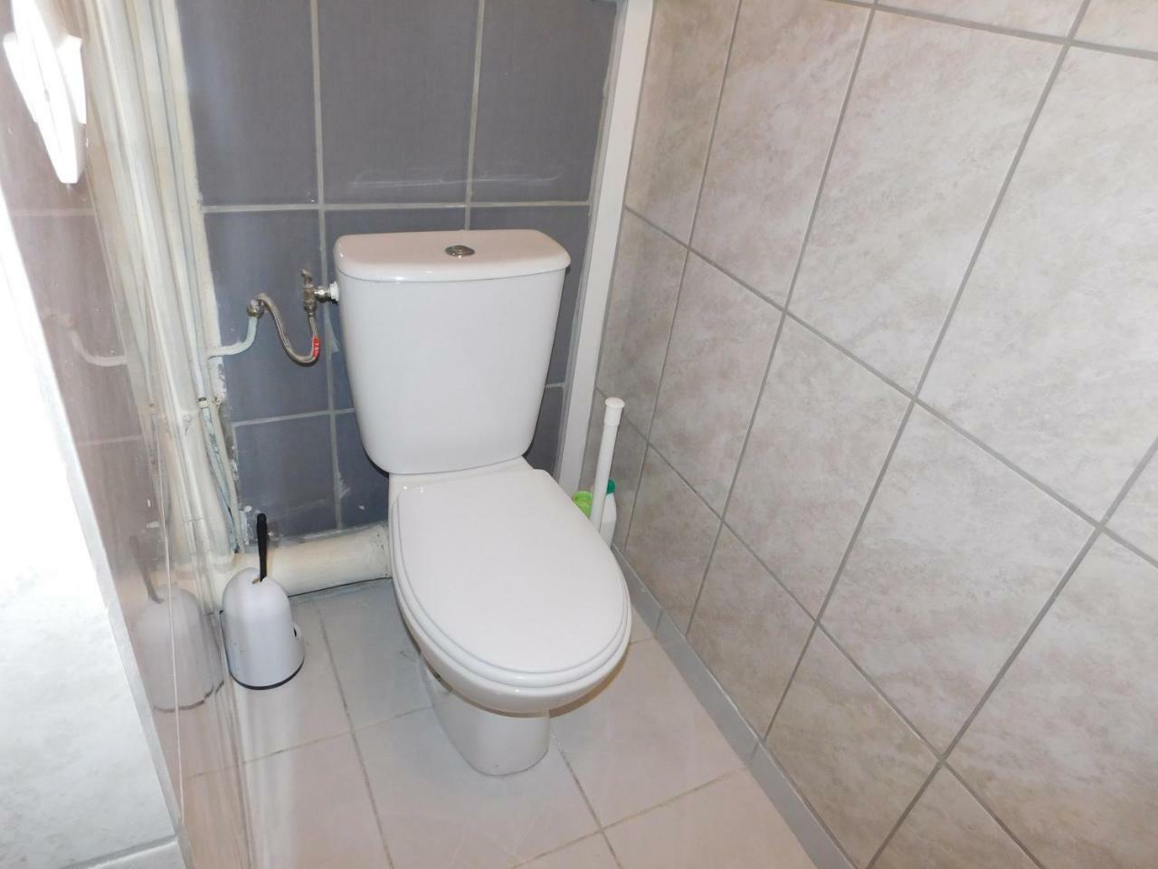 Charmant Petit T2 Dans Maison Vieux-Bourg Luaran gambar